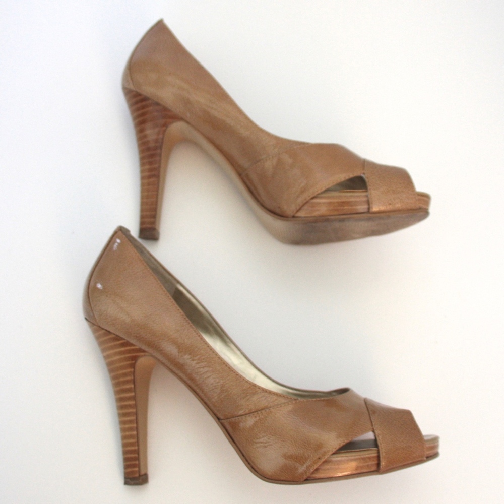 Nine West Gold/Beige Leather Open Toed Heels